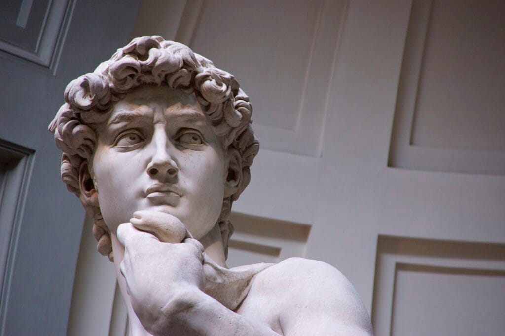 statue de devid par michel ange en marbre de Carrare